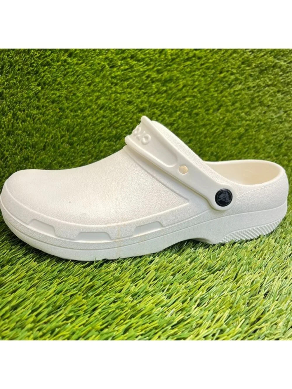 Crocs Specialist II Vent Clog Mens Size 9 White Beach Outdoor Slip On Sandals
